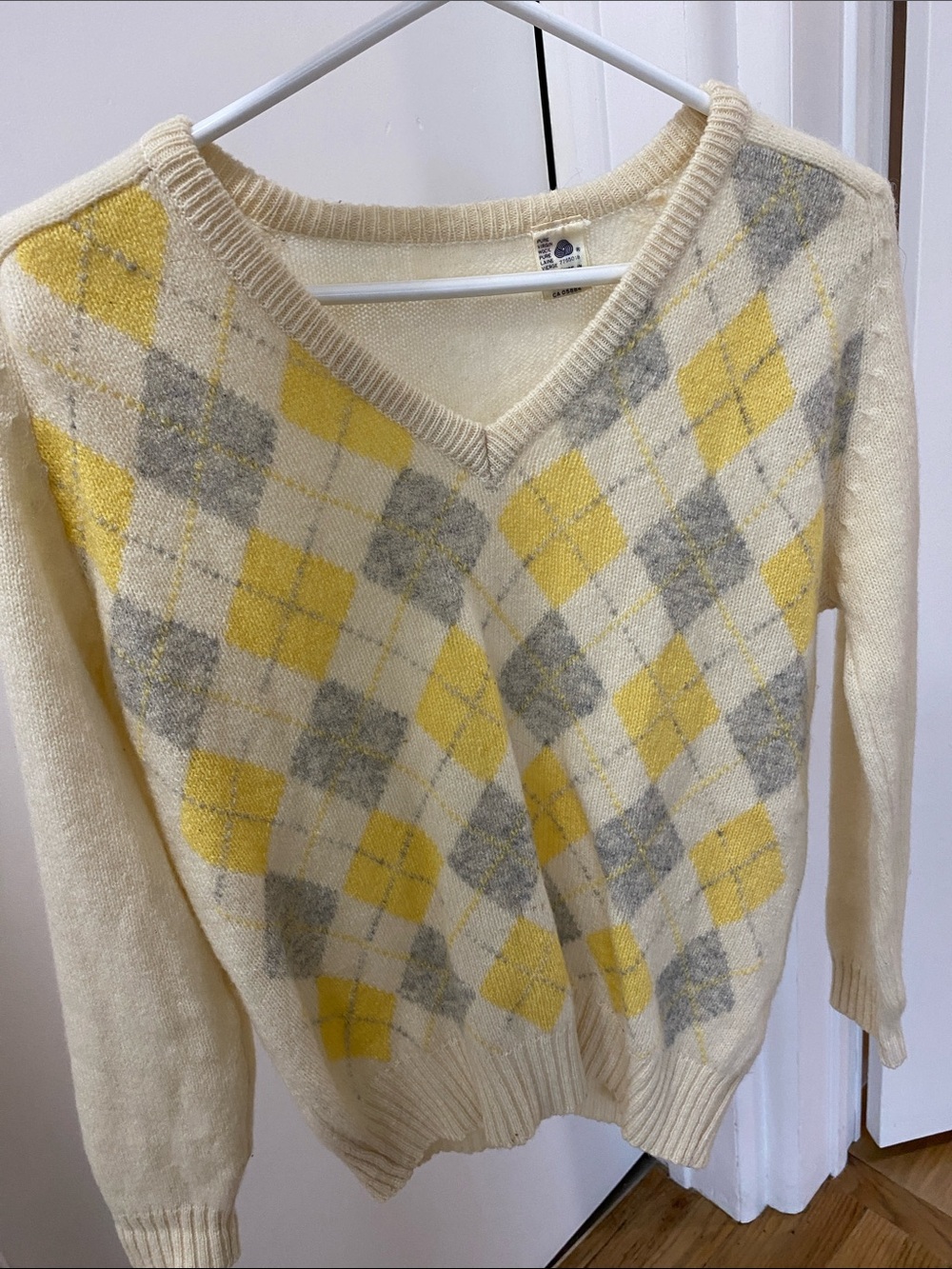 Cream V-Neck Argyle Sweater with Yellow and Gray Diamonds